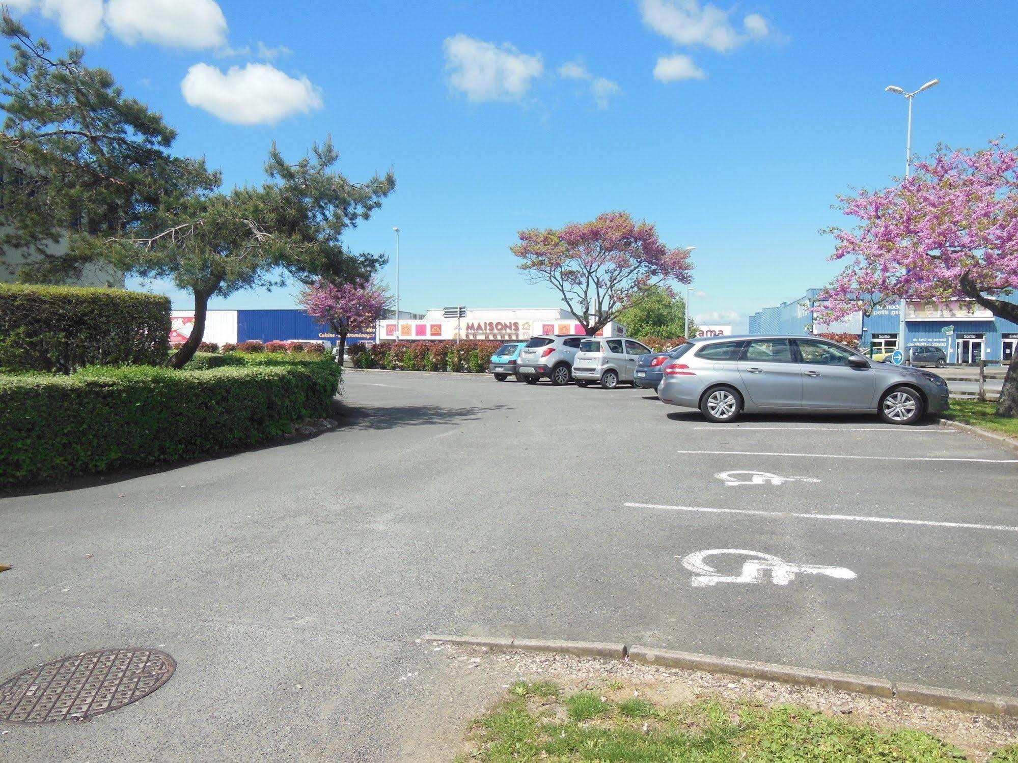 Ibis Budget La Rochelle 퓔보로 외부 사진