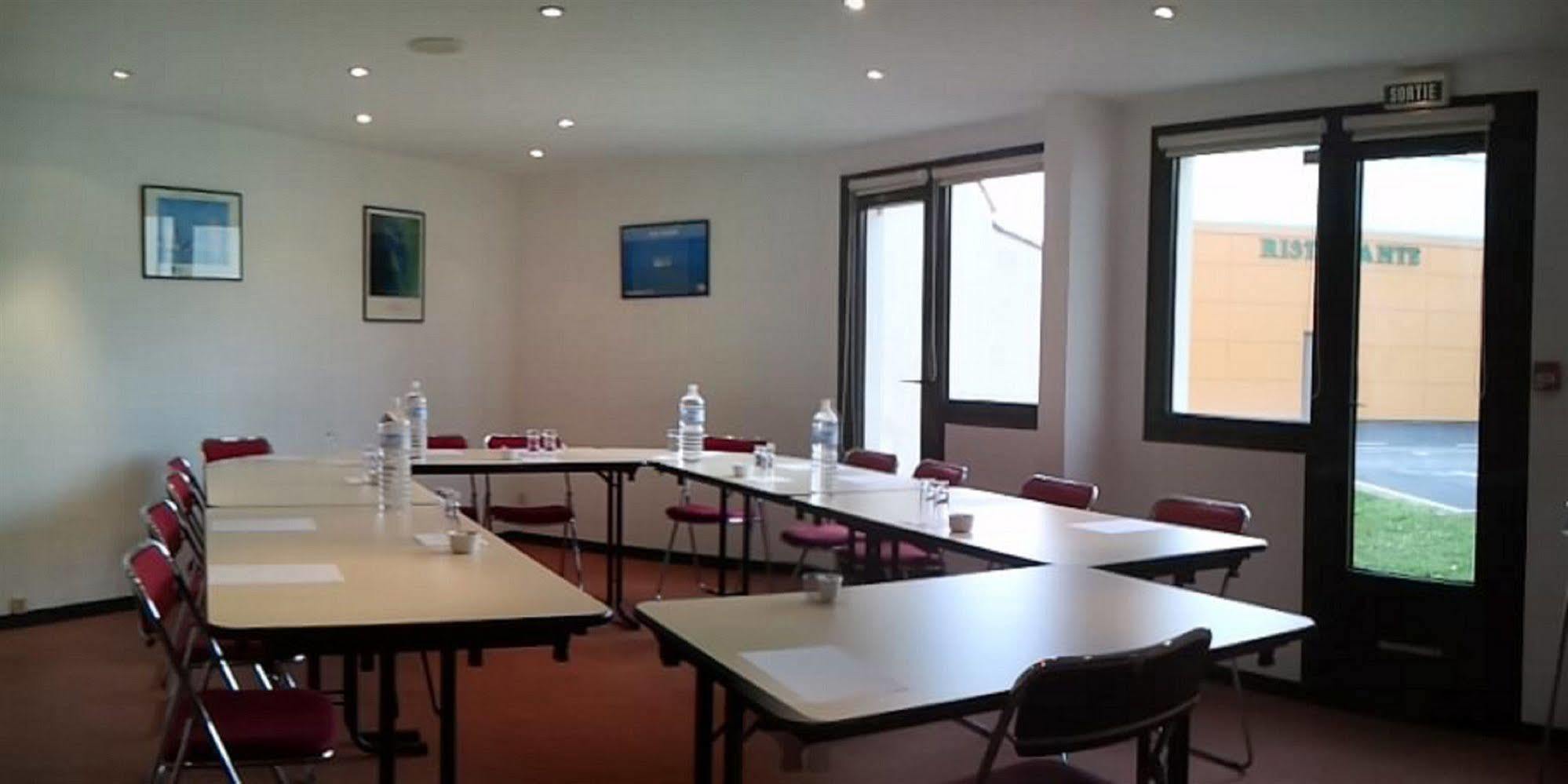 Ibis Budget La Rochelle 퓔보로 외부 사진